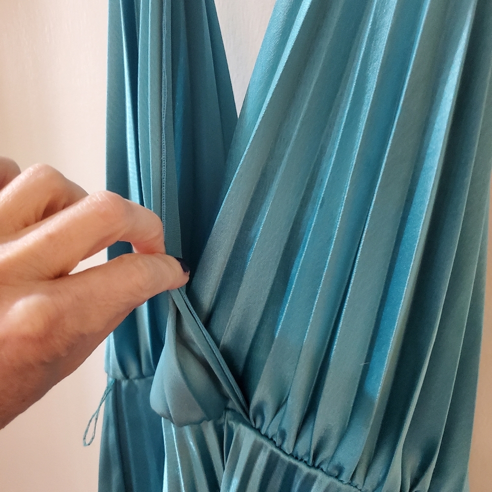 Aqua blue green satin pleated party dress, XS, halter, backless, Lillie Rubin - Picture 4 of 10
